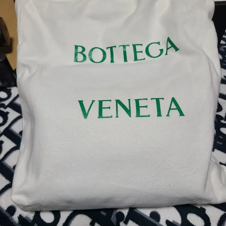 보테가 베네타 스몰 패딩 카세트백 (정품 )그린 BOTTEGA VENET