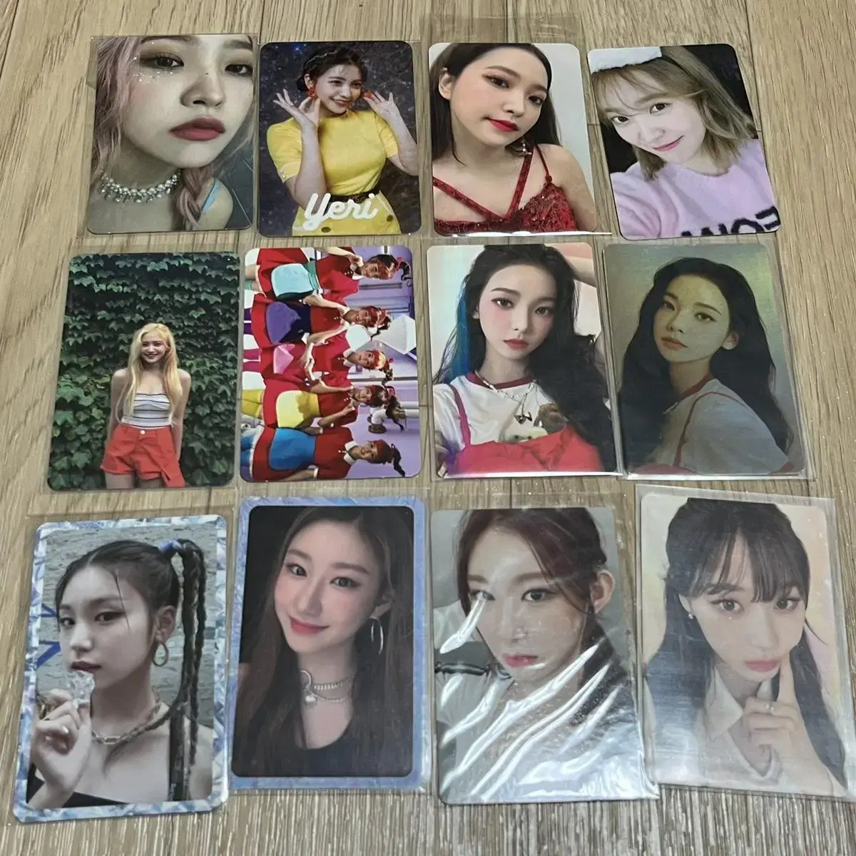 Red Velvet yeri itzy yeji chaeryeong aespa karina giselle photocard WTS