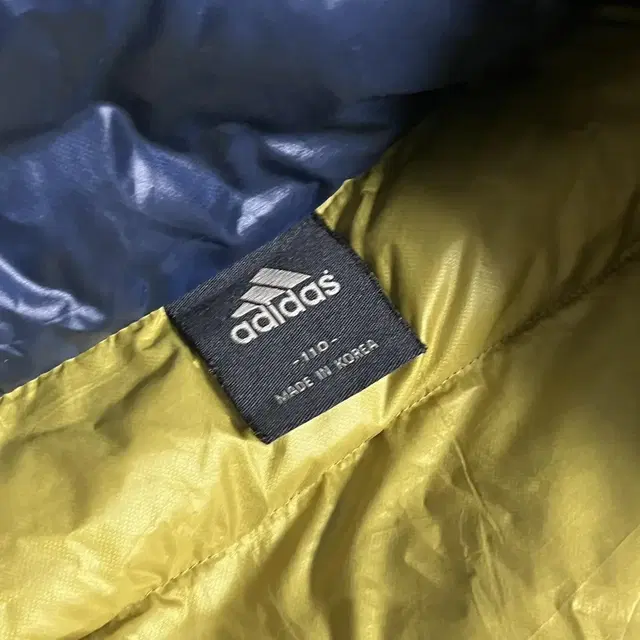 아디다스 첼시 엠블럼 구스다운 푸퍼 패딩 Adidas