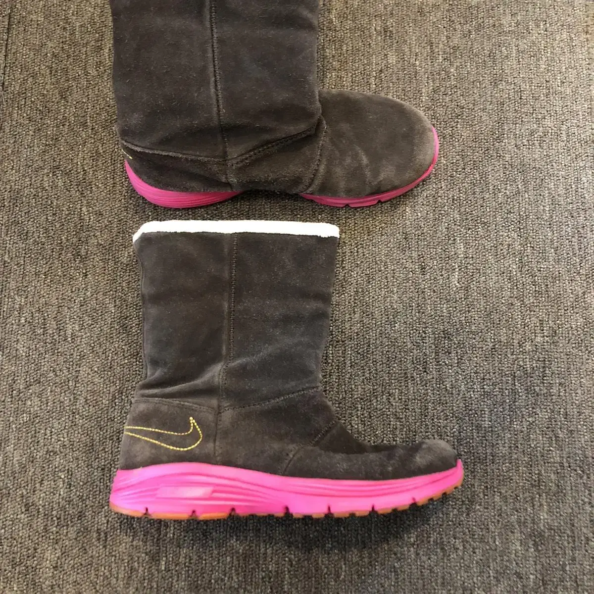 Vintage Nike pink brown fur boots