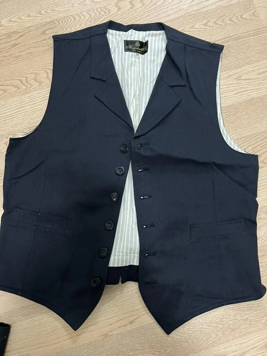 Lofty Tops Vest,Pants sell in bulk