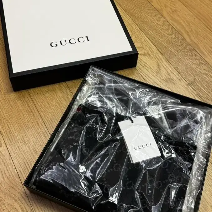 (새상품) 구찌 을 투톤 양면 머플러 GUCCI