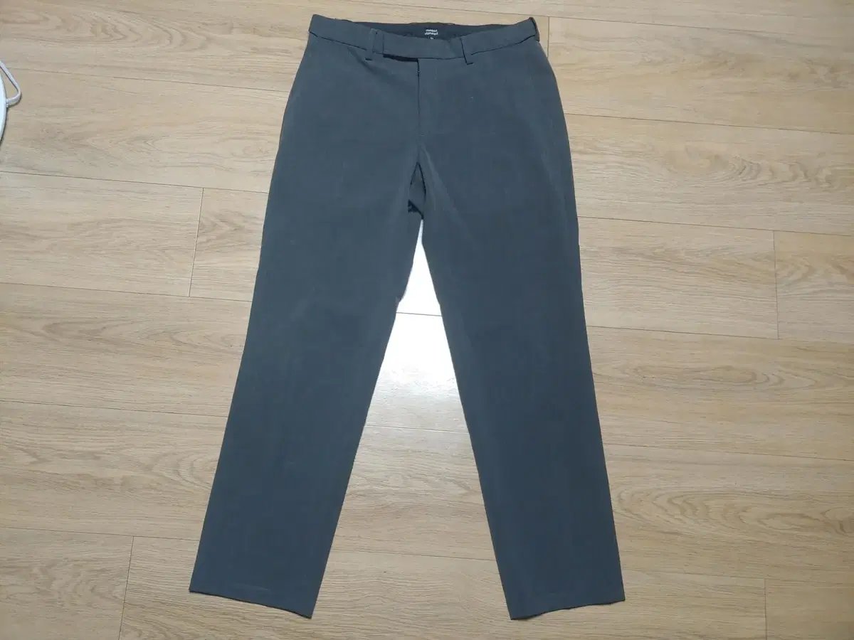 I'm selling 3 pairs of slacks pants (gray, black, white).