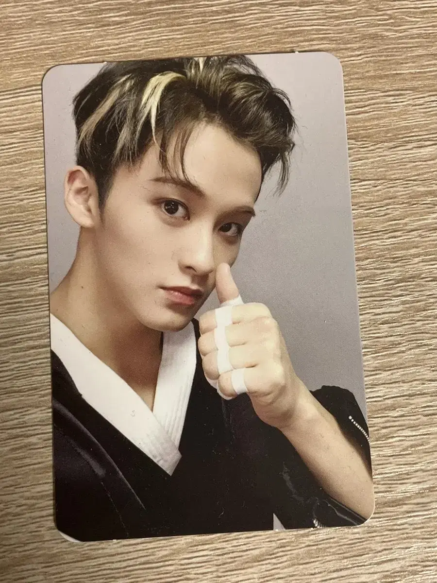 Hero mark photocard