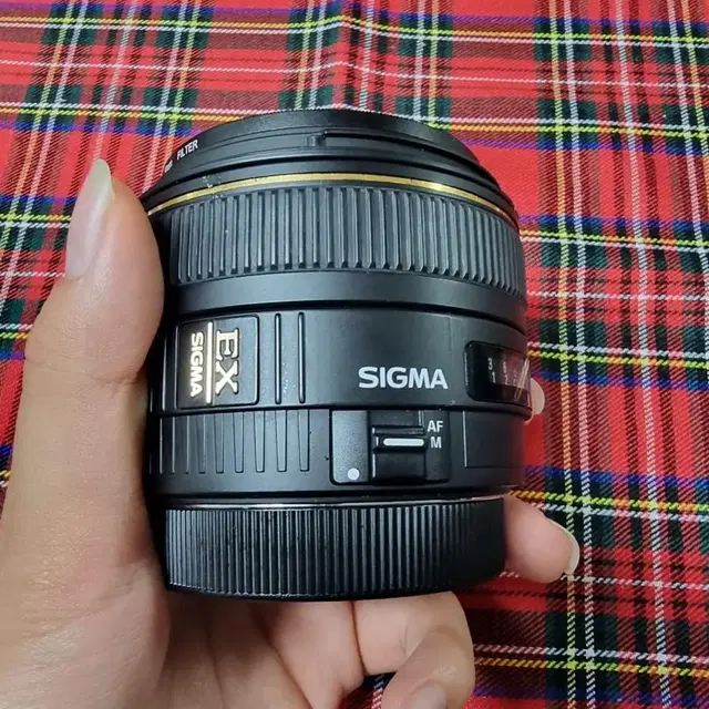 캐논EFS마운트 시그마 30mm f1.4 DC HSM