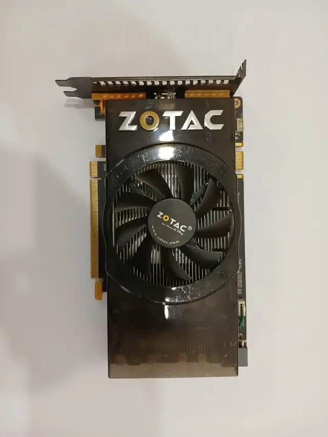 중고그래픽카드ZOTAC GTS250 512m