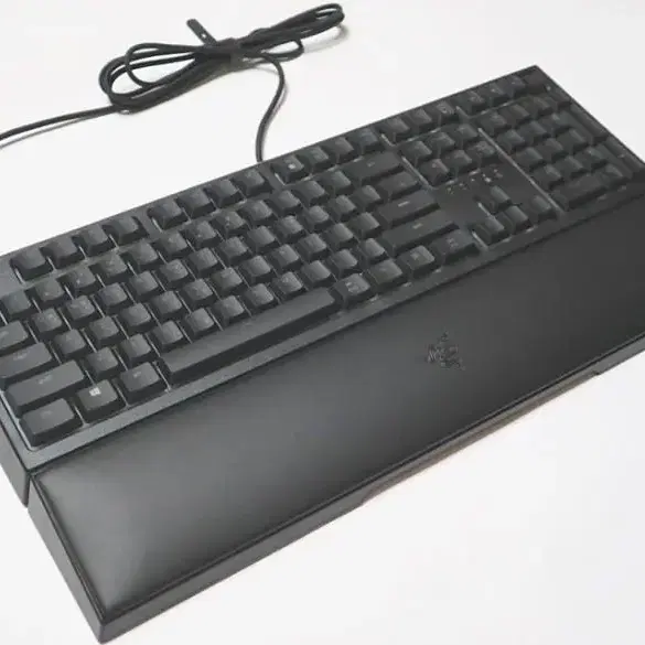 Razer 오나타 V2 키보드 판매합니다.