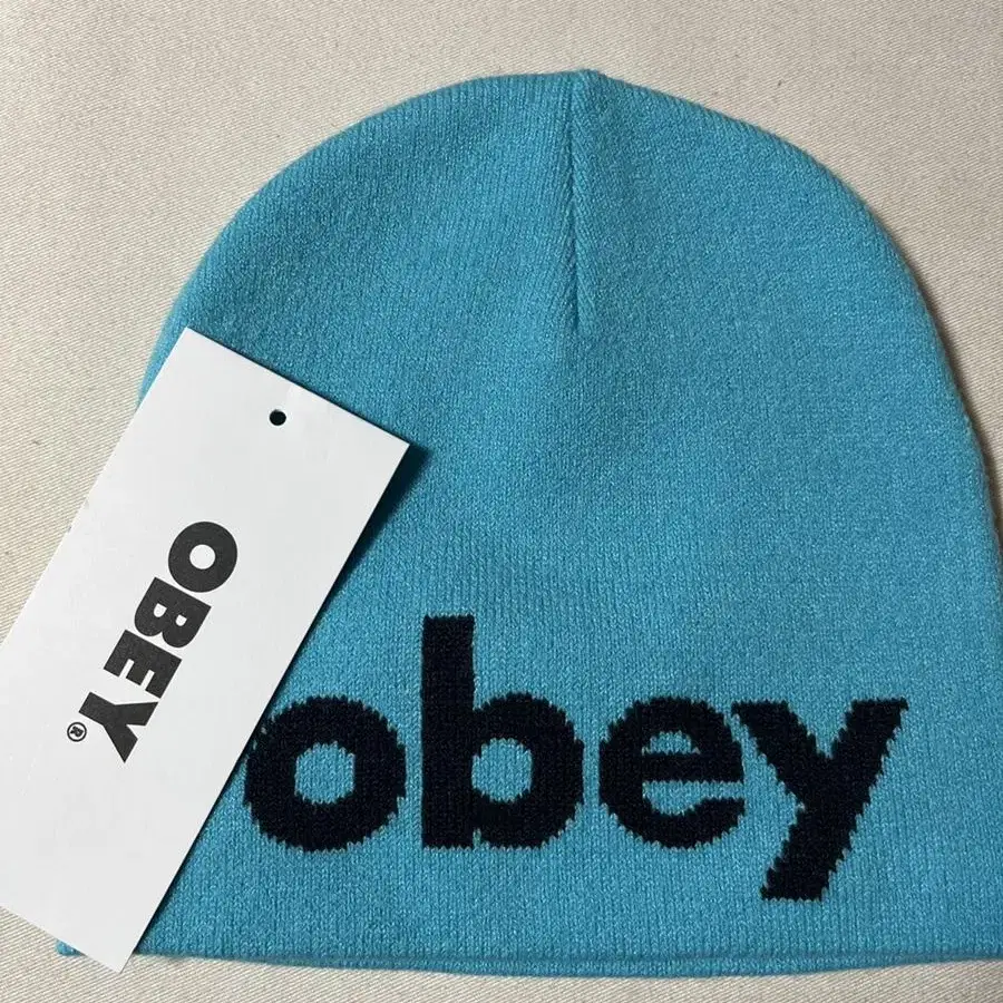 Obey 립비니