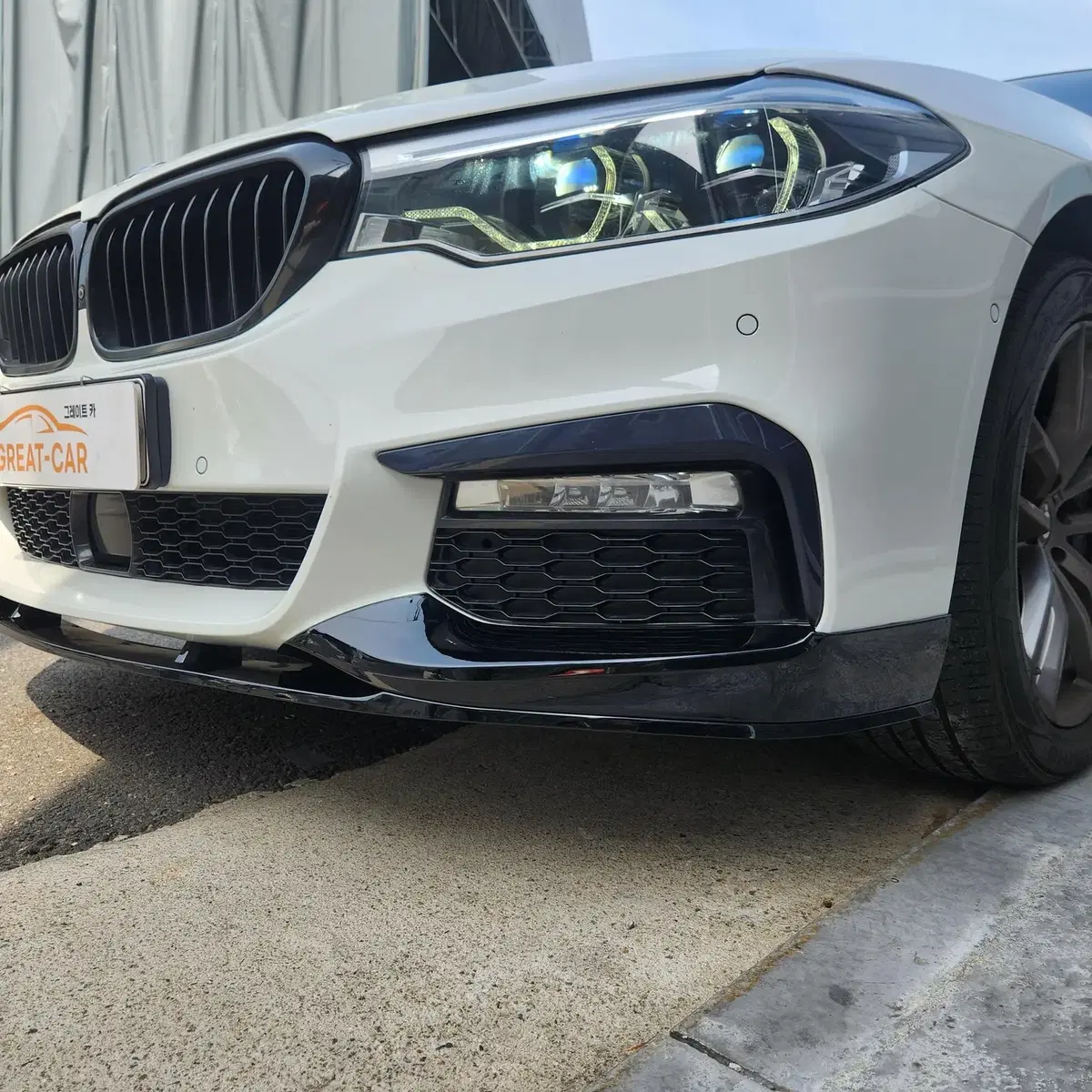 BMW G30프론트립 5시리즈 퍼포먼스 전용 유광블랙