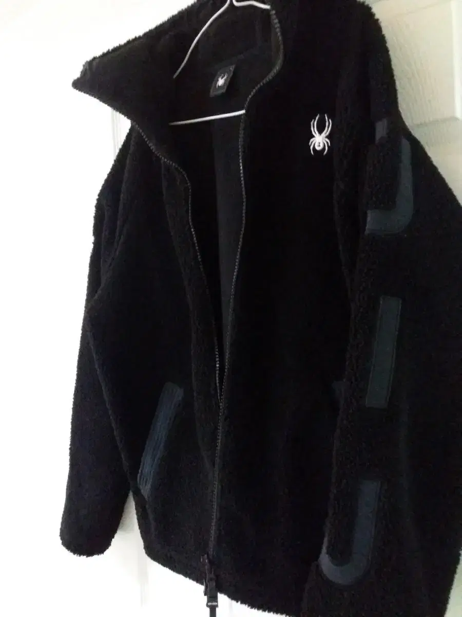 Spider fleece puffer hoodie zip-up black size L