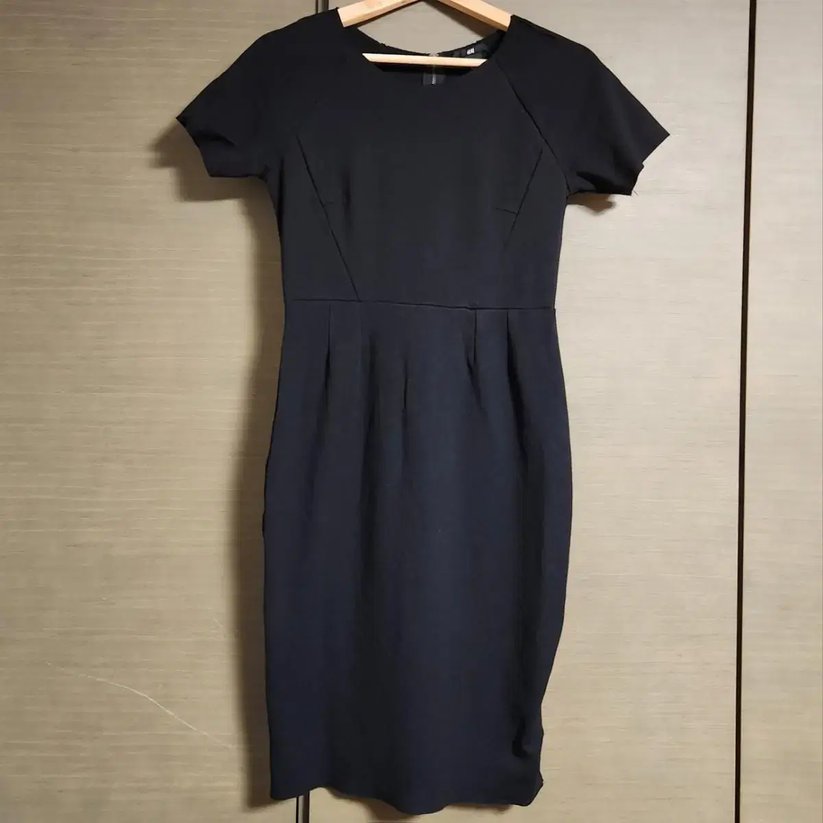 H&M Slim-Fit Jersey Dress S