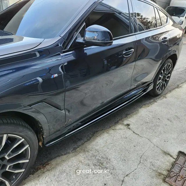 BMW X6프론트립 G06 퍼포먼스 LCI전용 카본룩