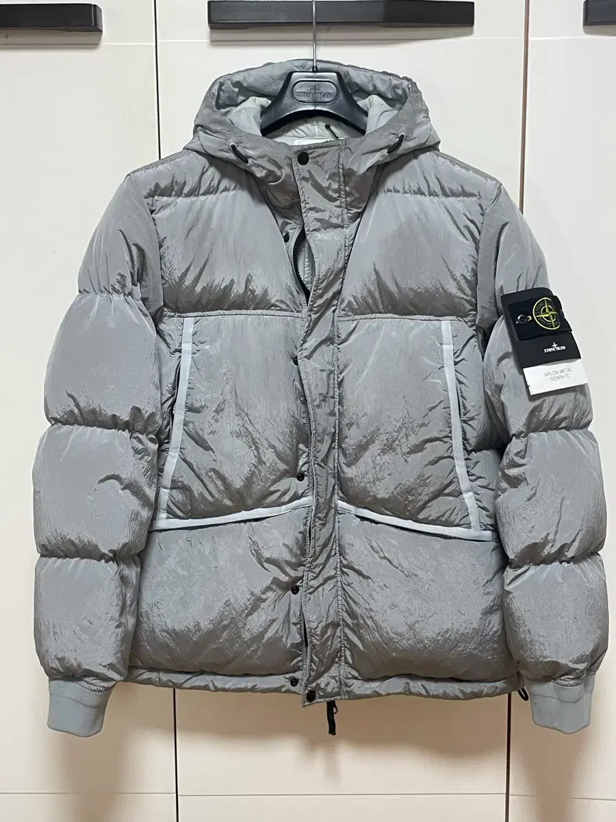 21fw 스톤아일랜드 나일론 메탈 다운(xl)