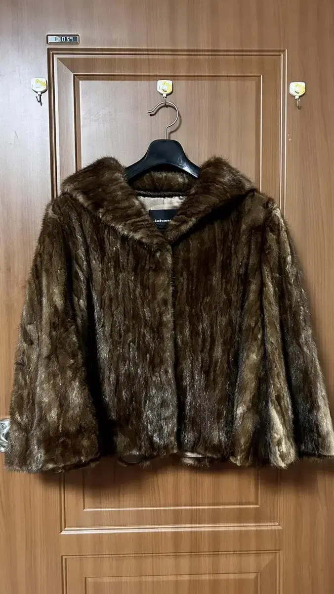 Johannes Mink Coat (100% fur) size 96