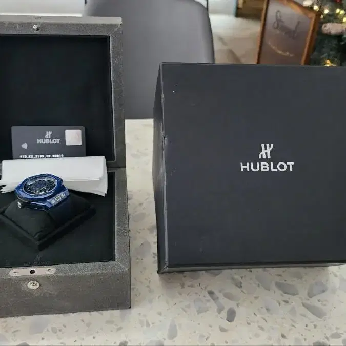 HUBLOT 상블루티타늄한정판(98/200)