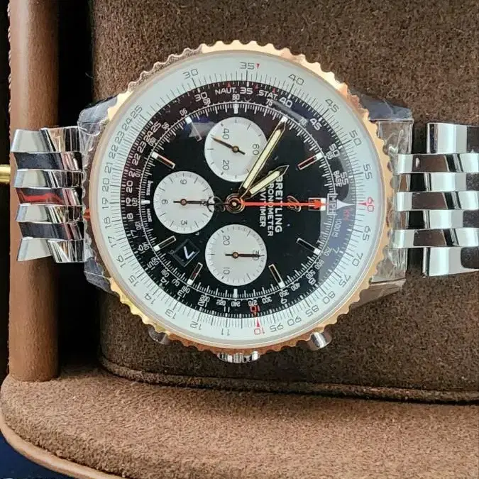 2020년식 BREITLING 네비타이머 새상품