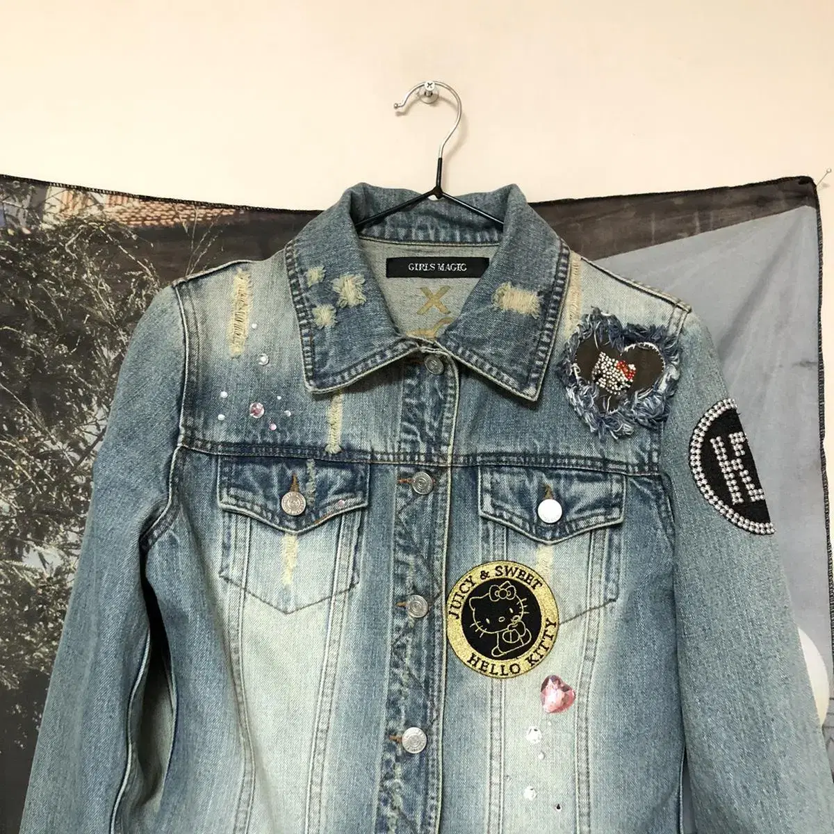 Vintage GIRLS MAGIC hello kitty denim