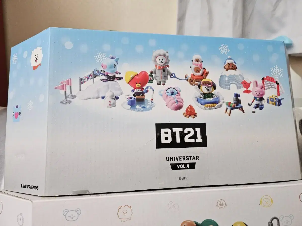 BT21 Figure Set