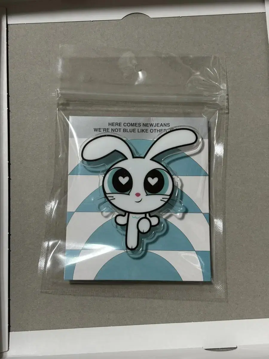 New Jeans Pop Up Powerpuff Girls bunnies GripTalk (unsealed)