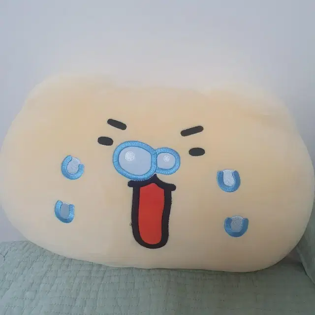 망그러진 곰 쿠션 인형 팝니다