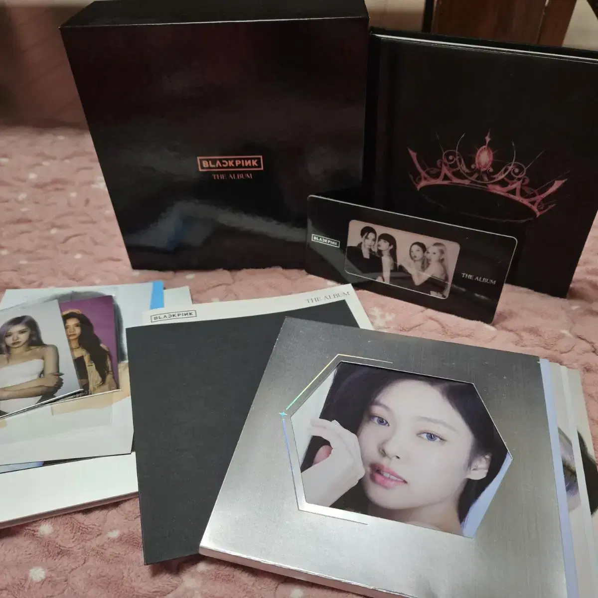 (and many other rose merchandise) black pink Regular 1st album album sold