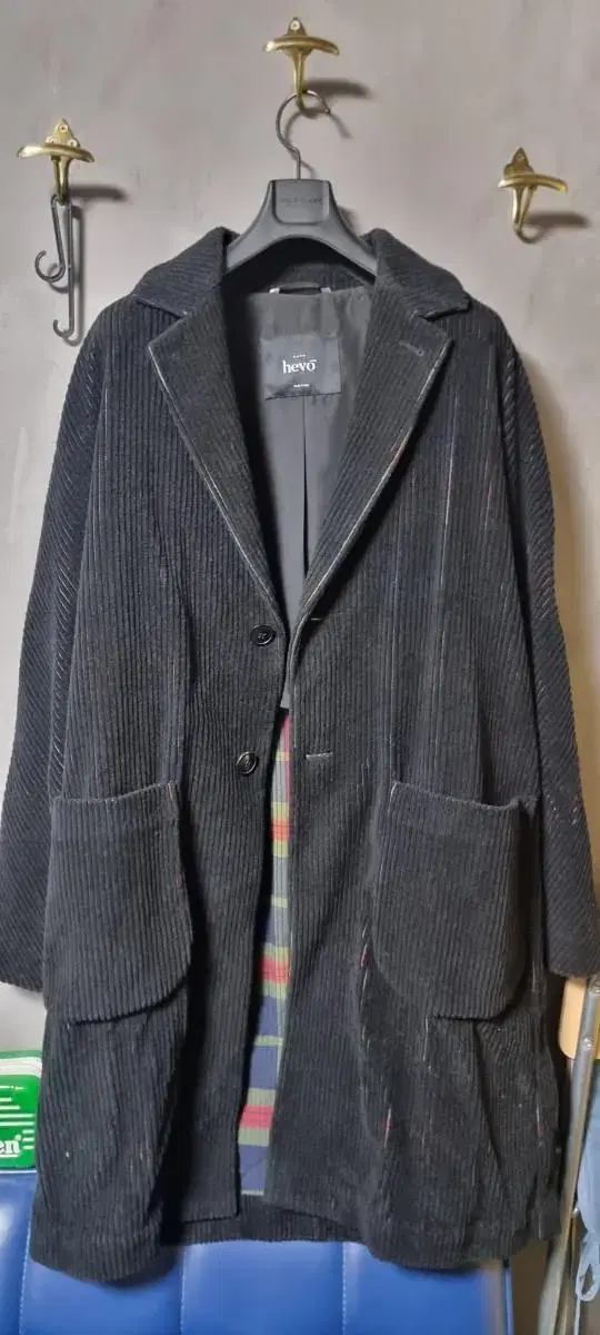 HEVO Corduroy Coat