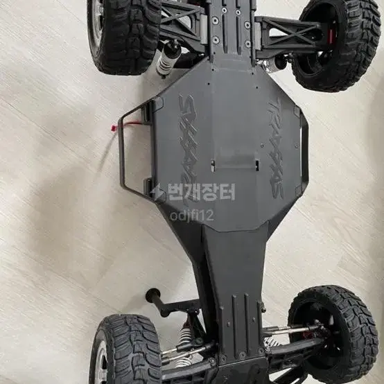 트랙사스 슬래쉬 2wd