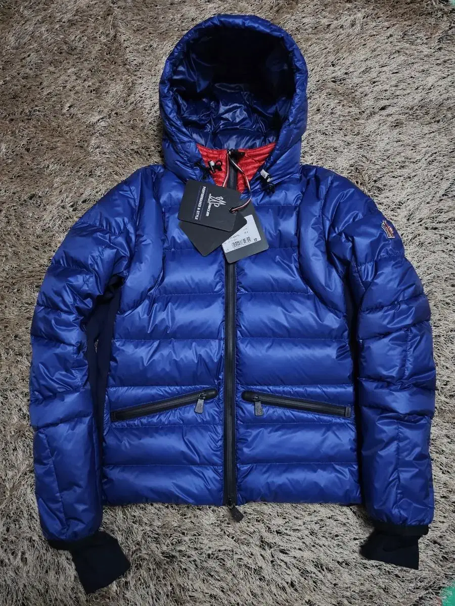 Moncler Hooded puffer 2 sizesNew