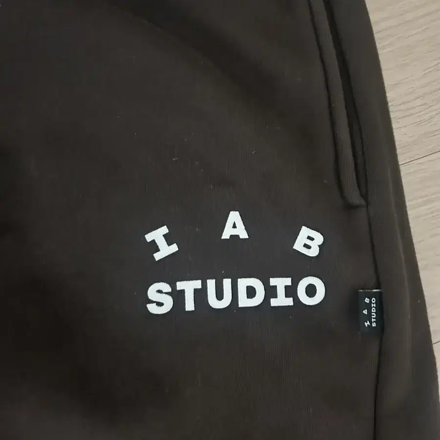 IAB STUDIO(아이앱스튜디오) 팬츠 브라운 XL