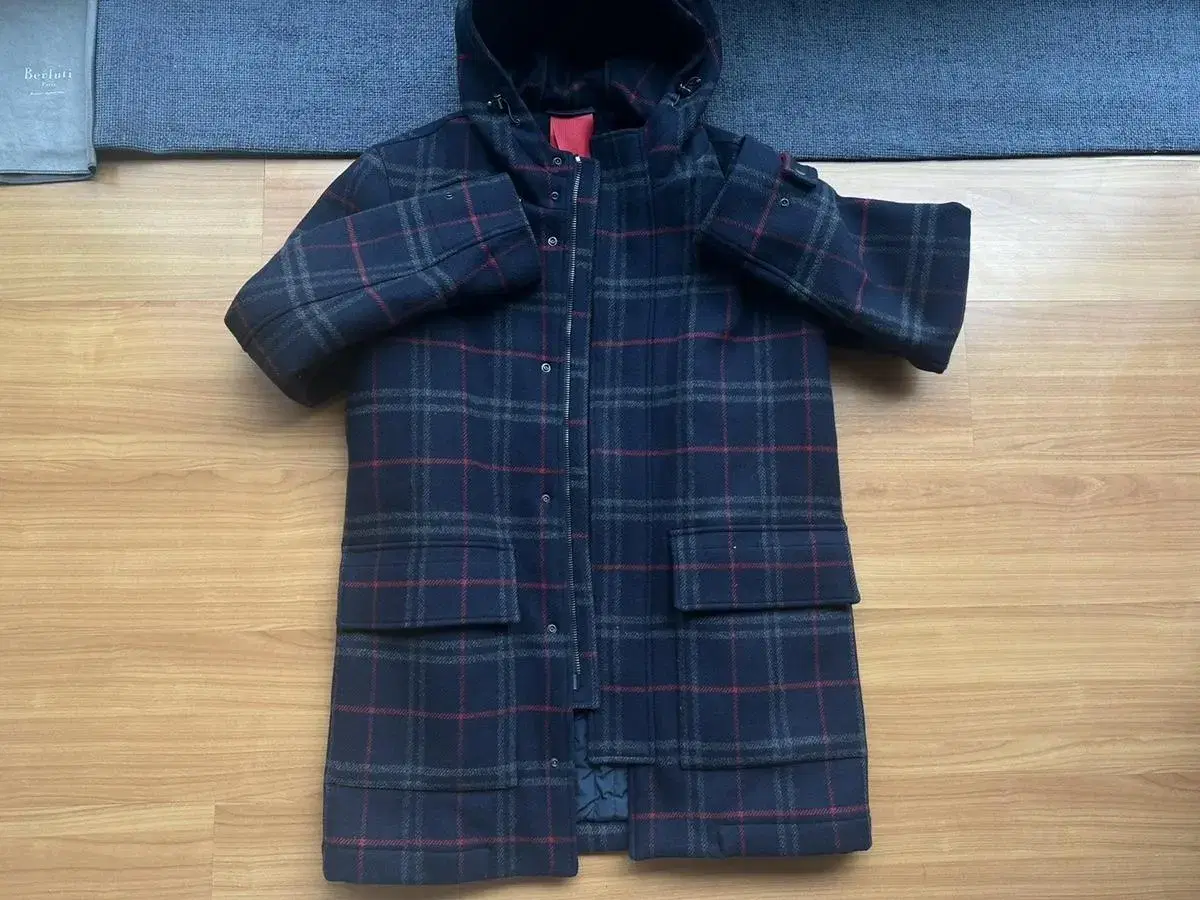 Italian luxury Dondap casual hooded coat in good condition