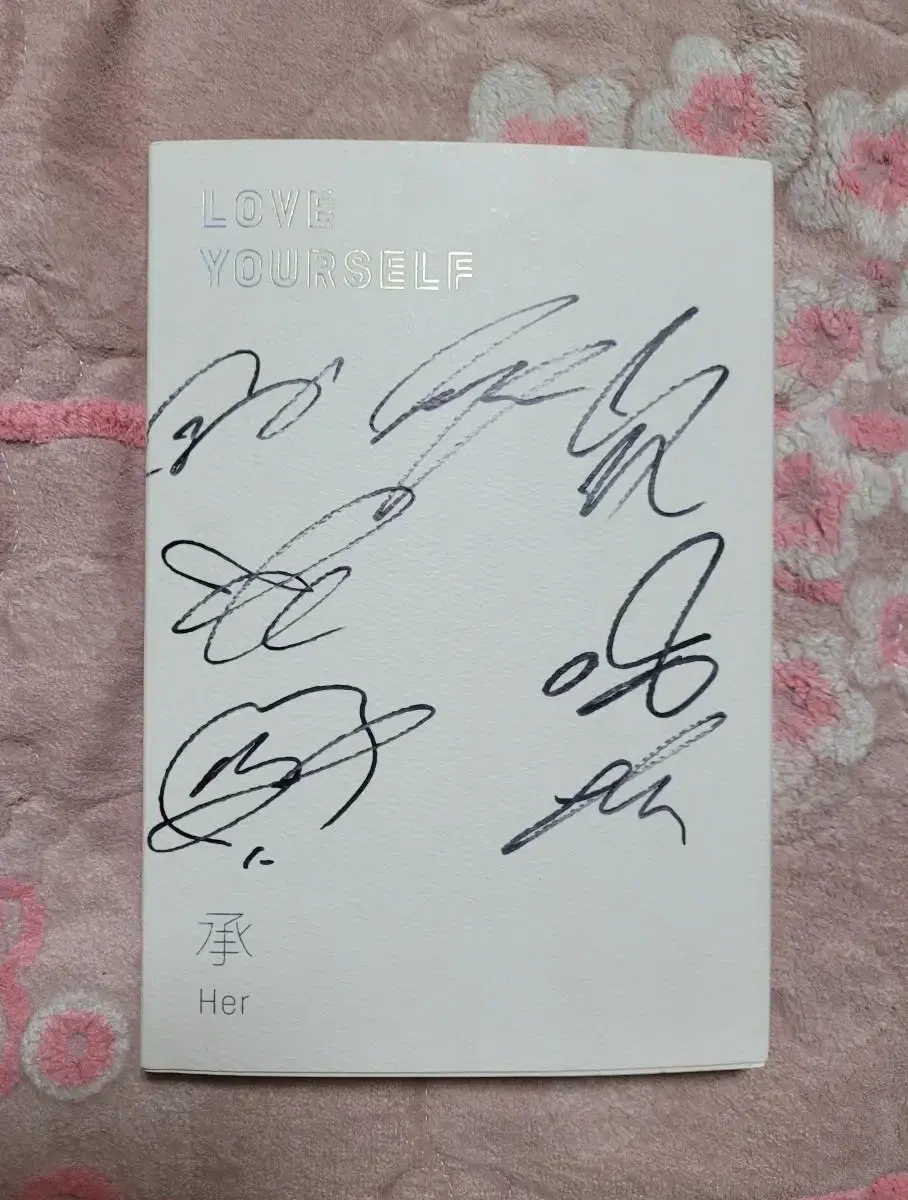 BTS sign album DNA (Not for sale )