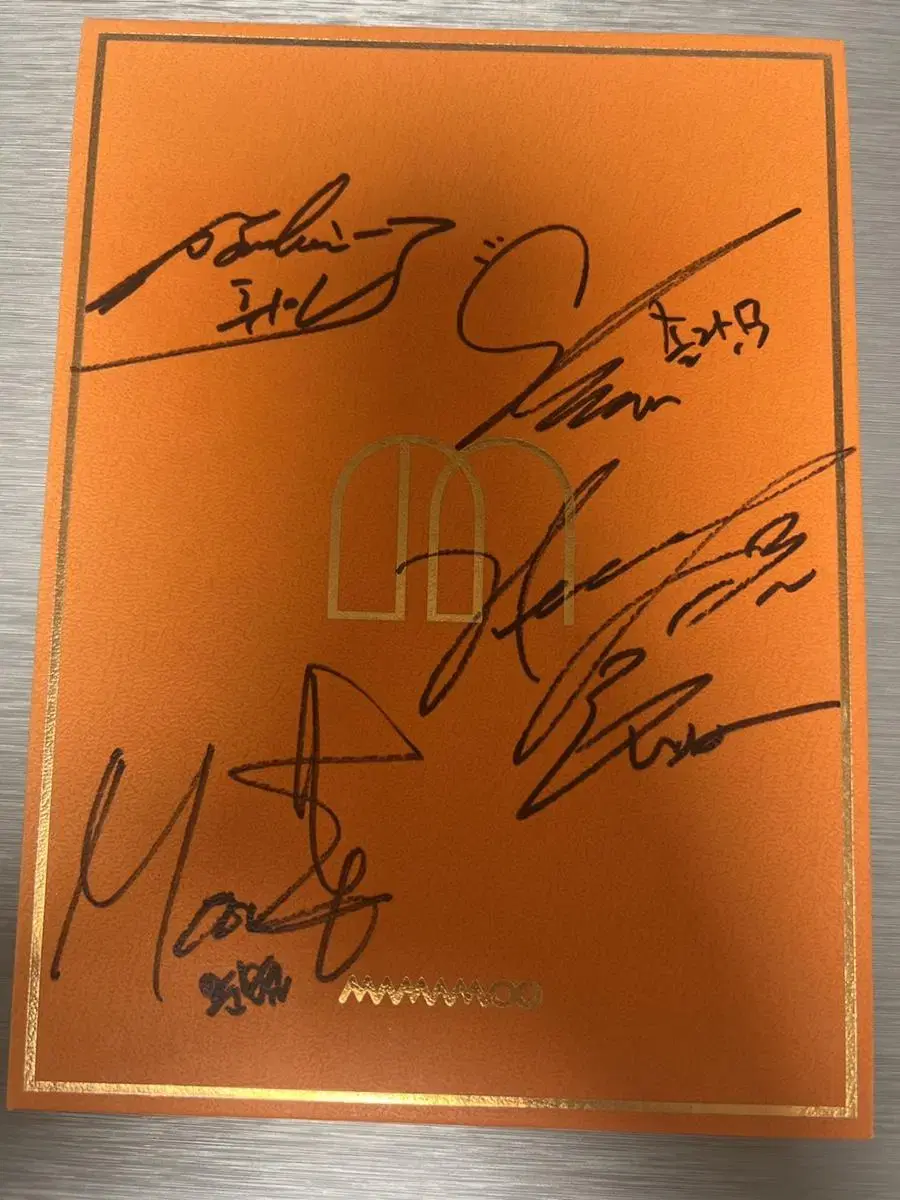 Mamamoo sign album What are you