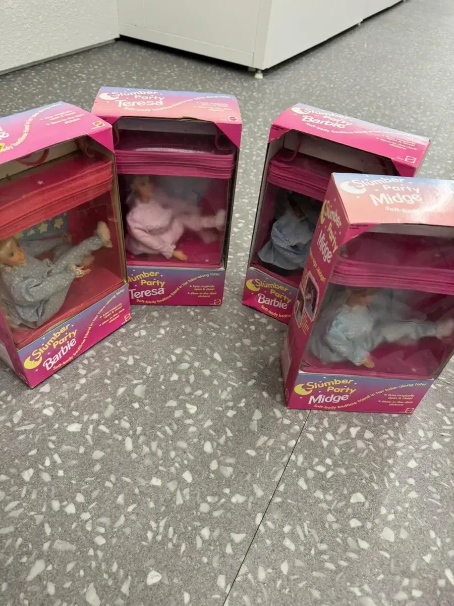 BOMB SALE!!! Vintage Barbie Slumber Party Somyi Dolls Malang Malang bobby 4Pcs Set