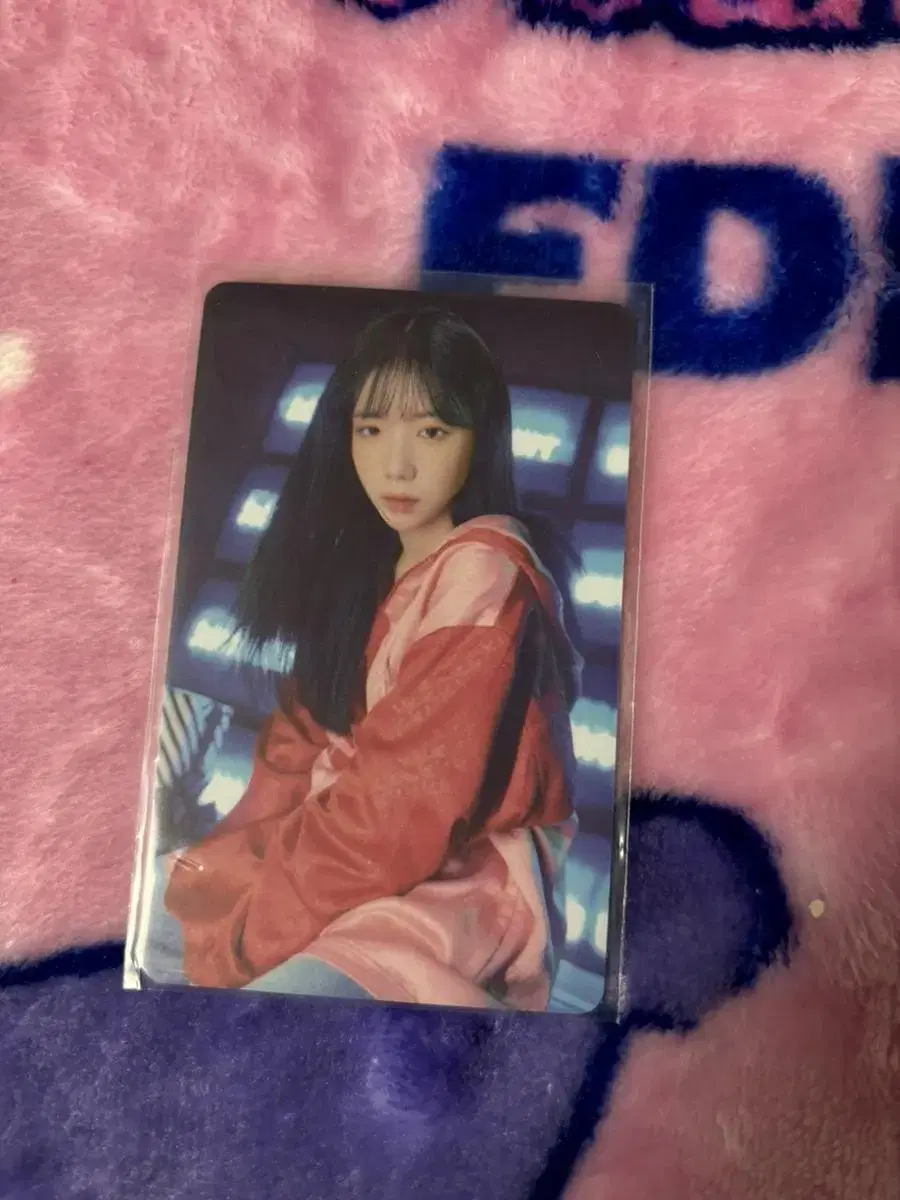 class:yPhotocard