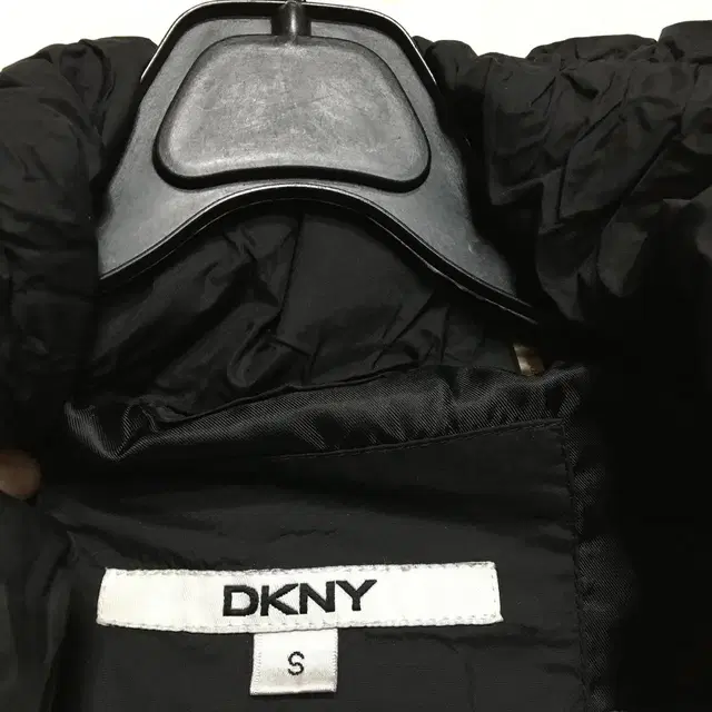 DKNY 여성 다운롱패딩