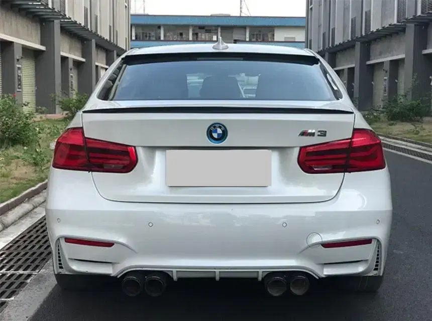 BMW 3시리즈 F30 M3 CS F80 블랙 카본 스포일러