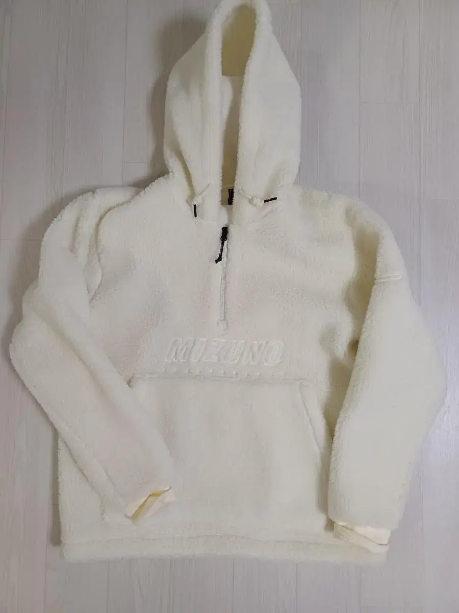 Mizuno Furisode Hoodie (Ivory)