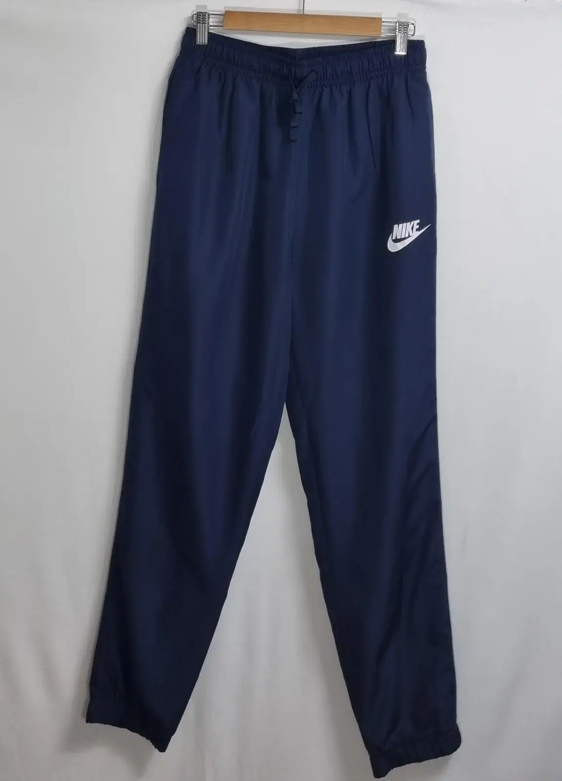 M(95) Nike Navy Woven Training Pants