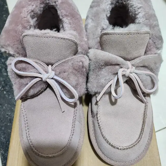 어그 UGG 디아라 보우 240 US7