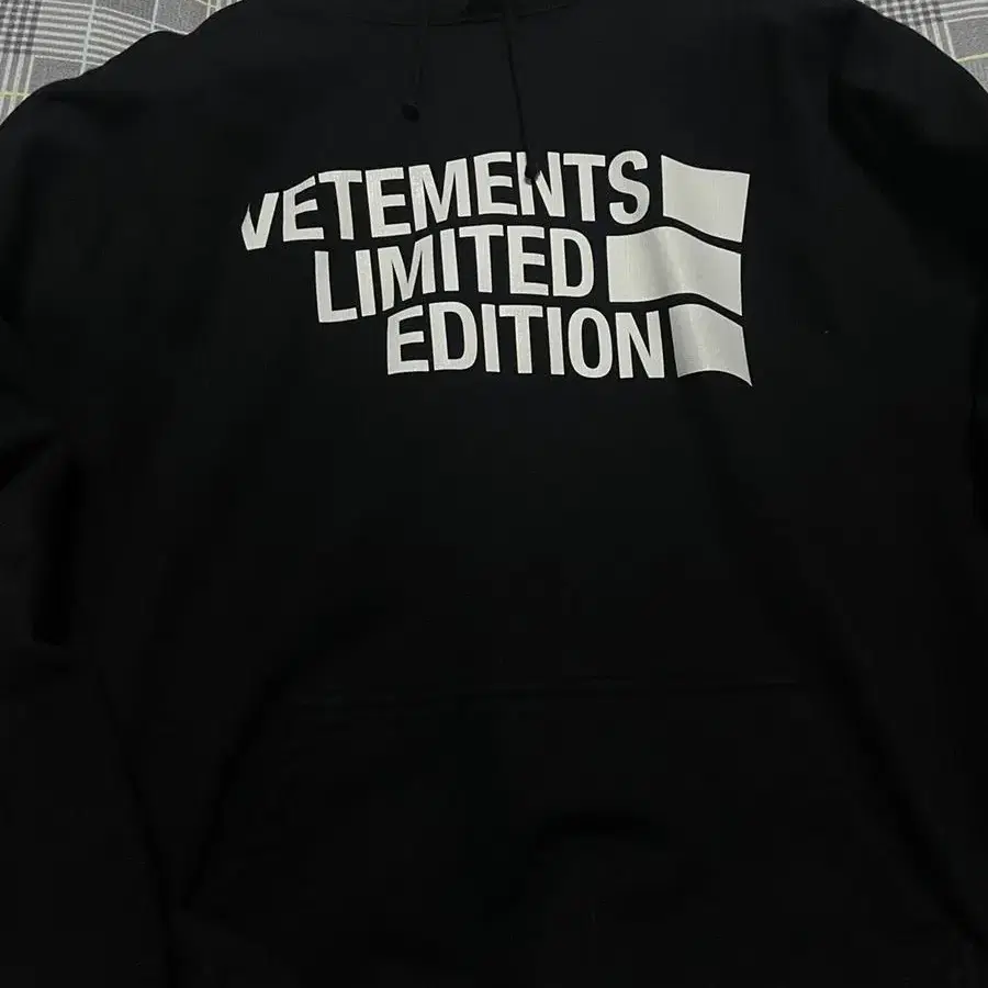 리미티드 에디션 베트멍 후디 판매 VETEMENTS