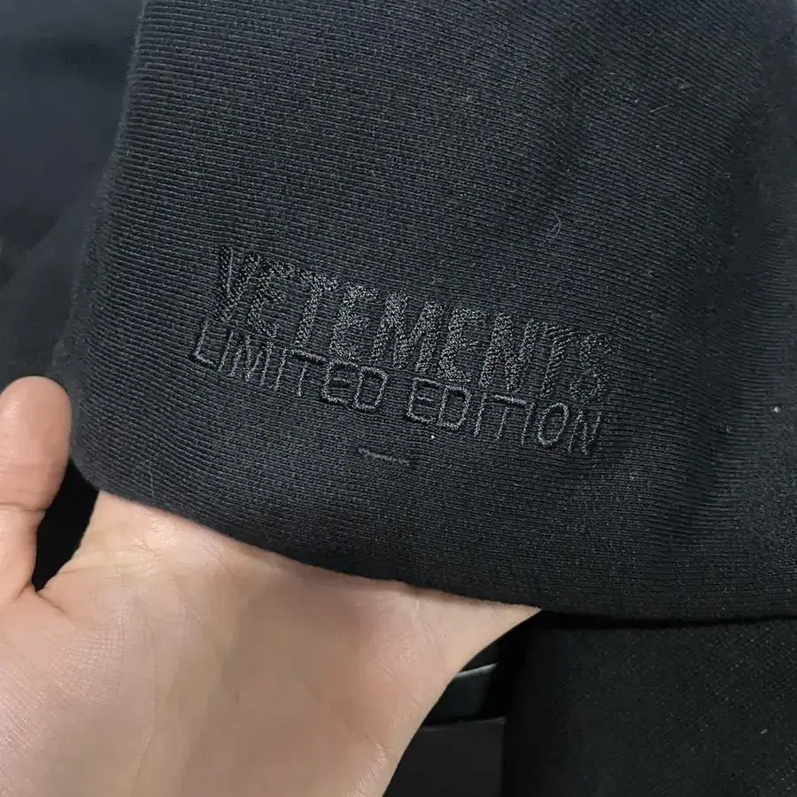 리미티드 에디션 베트멍 후디 판매 VETEMENTS