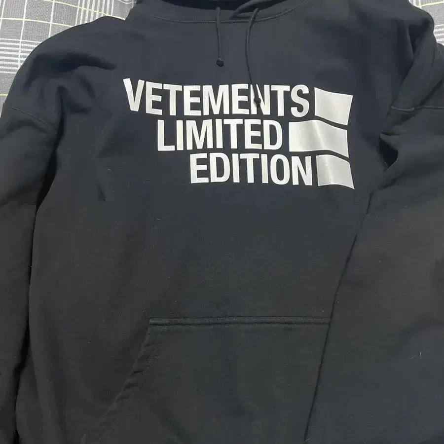 리미티드 에디션 베트멍 후디 판매 VETEMENTS