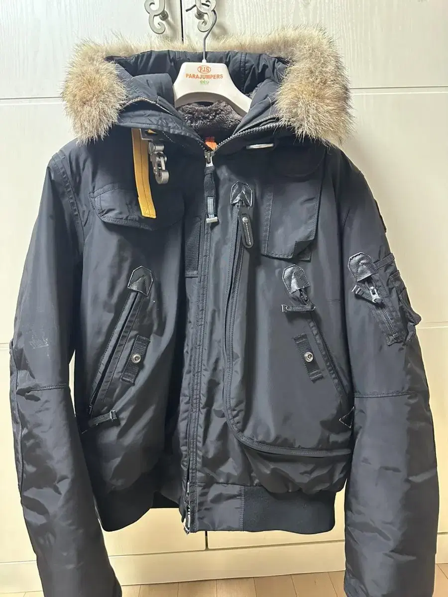 Parajumpers Gobi Black L sells