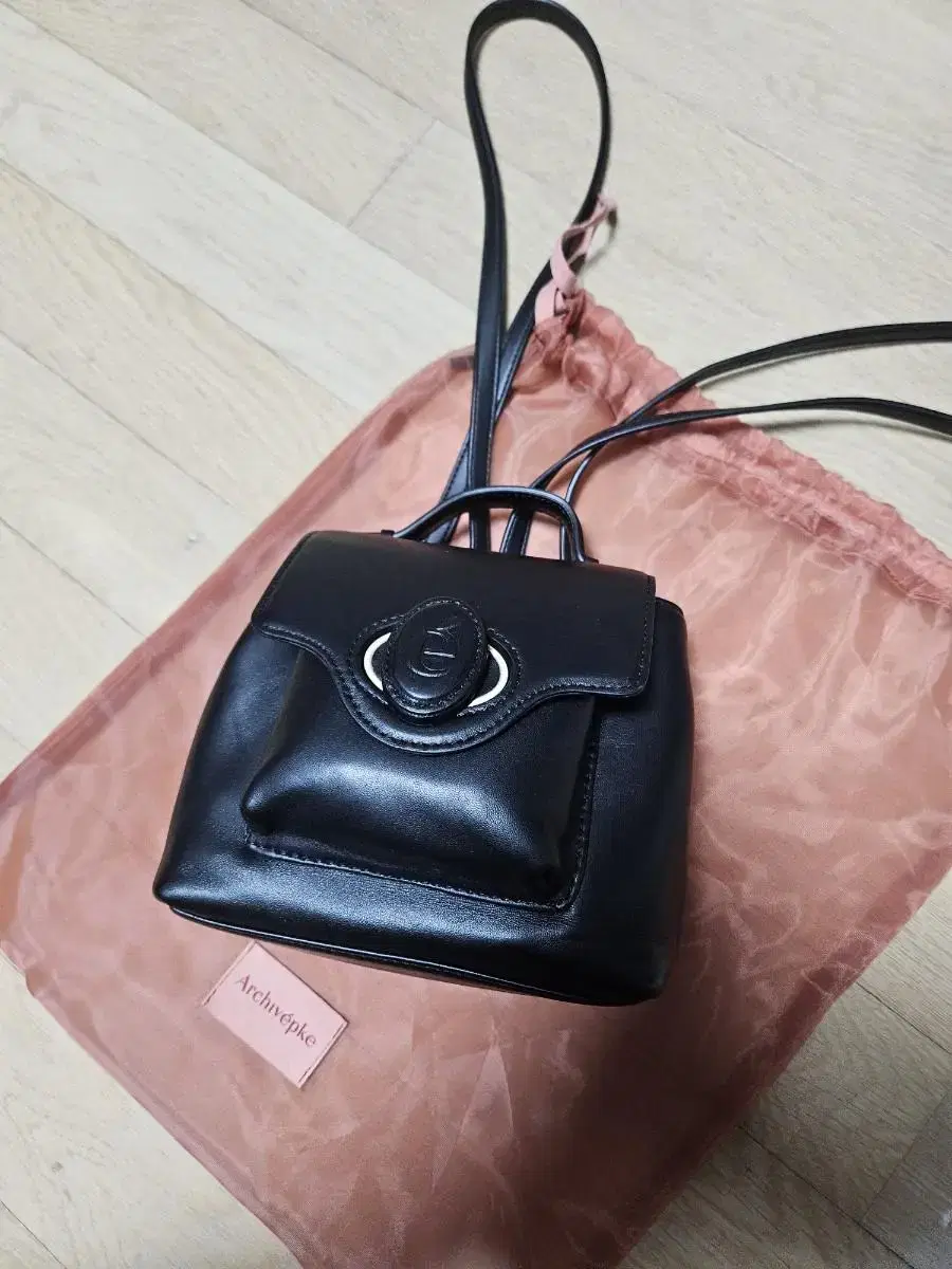 아카이브앱크 Oval day bag 백팩