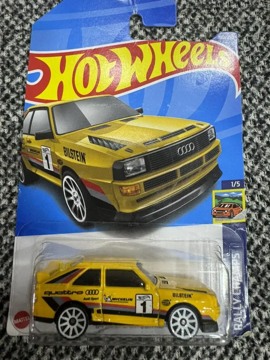 1/64 Hot Wheels Audi Quattro One Car