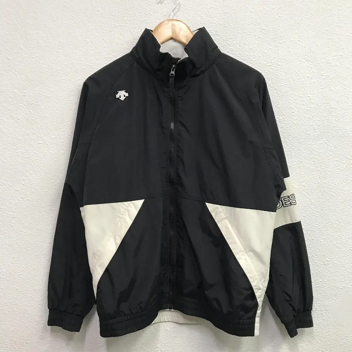 [M] Descent Sport Basic Lined Woven Overfit Windbreaker Jacket 7341