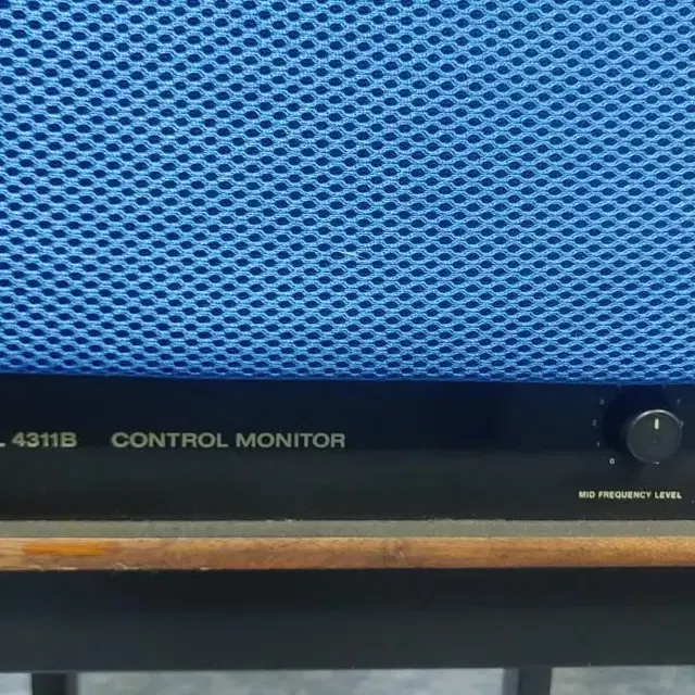 JBL 4311B 스피커 & 몽돌스탠드