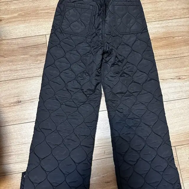 더일마 theilma 퀼팅팬츠 ANDES QUILTED PANTS (S)