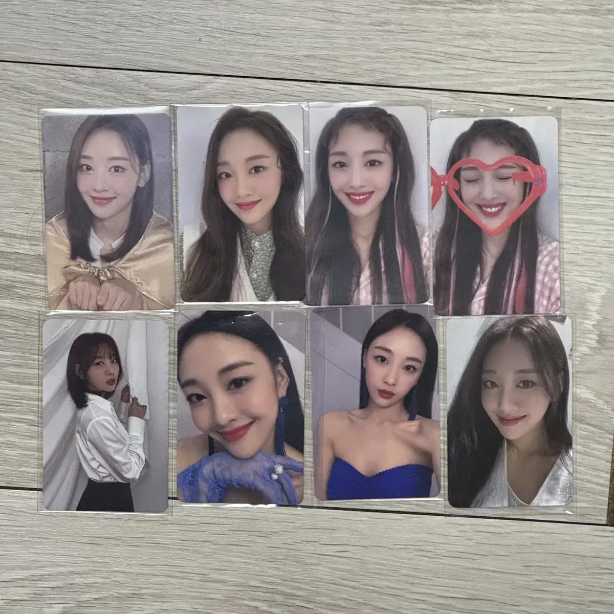 loona loona yves yves ha sooyoung photocard disposition