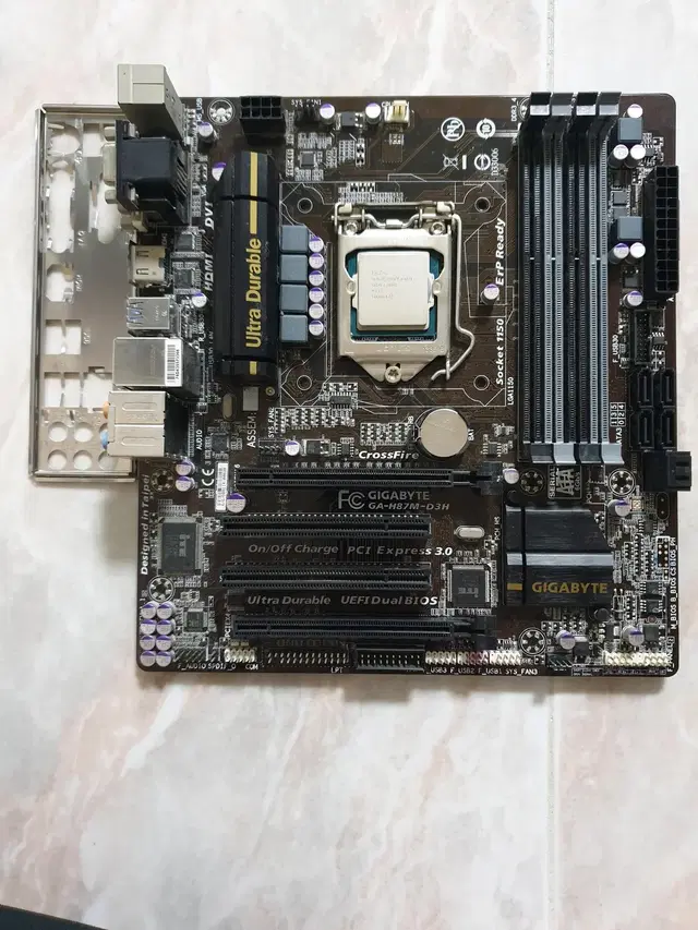 i5 4570 기가바이트H87M-D3H 램16g 9만원